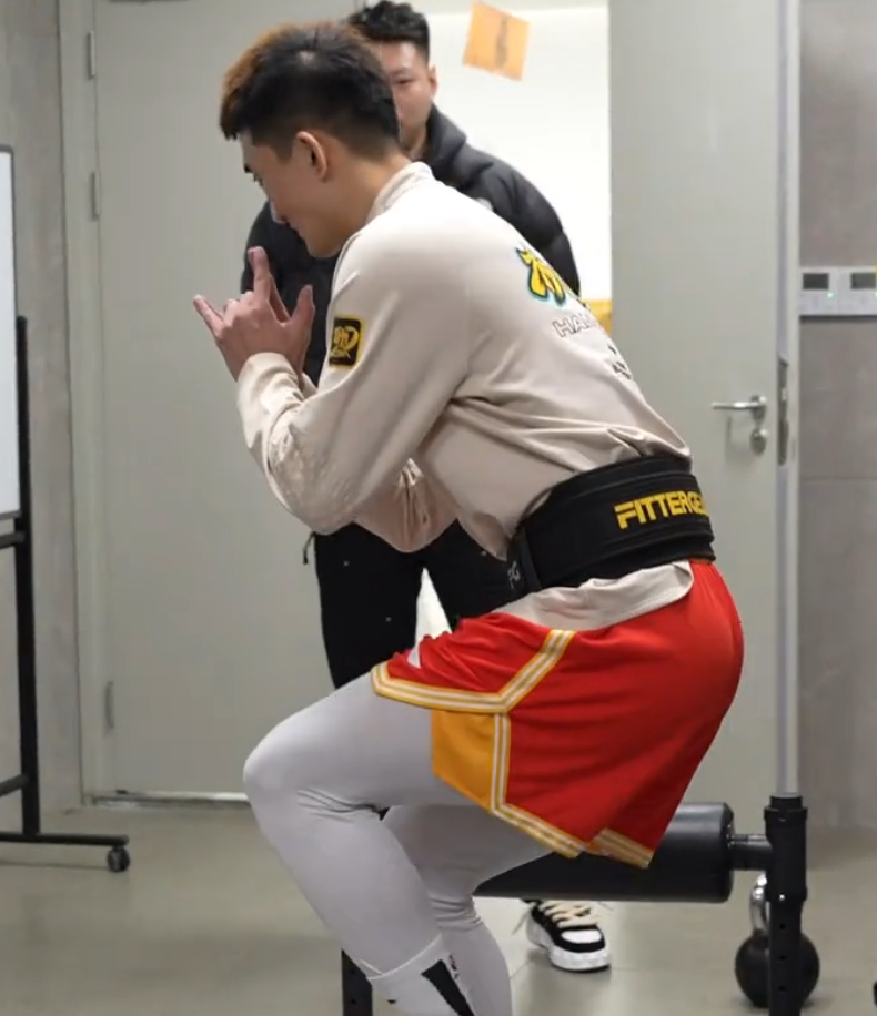 凤凰娱乐平台 -NBA总决赛国际比赛日走向成谜，武汉三镇更衣室发声，引发热议，训练强度明显提升的简单介绍